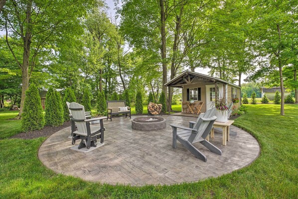 House (1 Bedroom) | Interior - Shipshewana Guest House With Fire Pit! (Shipshewana)