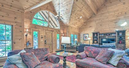 Luxury Cabin w/ Deck < 5 Miles to Sapphire Valley!