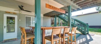 2-level Home w/ Deck: 1/2 Mi to Lake Mcconaughy!
