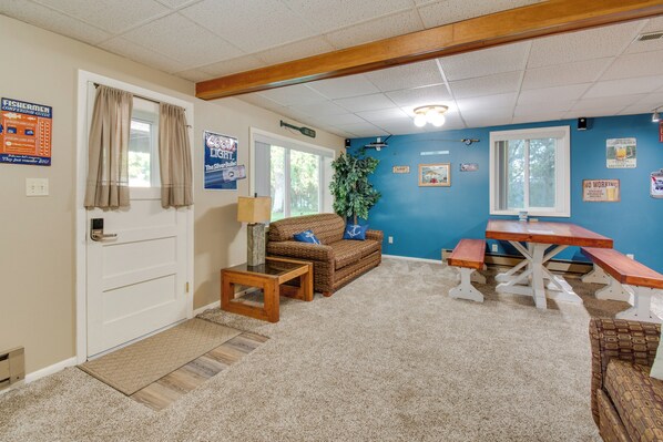 House (3 Bedrooms) | Interior - 2-level Home w/ Deck: 1/2 Mi to Lake Mcconaughy! (Lemoyne)