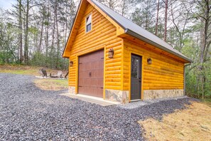 Exterior - Family-friendly Murphy Cabin w/ Fire Pit! (Murphy)