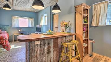 Apartment (0 Bedroom) | Interior