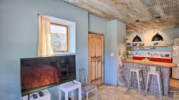 Apartment (0 Bedroom) | Interior