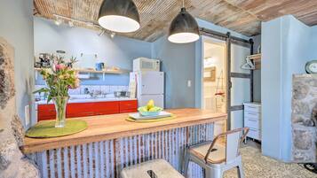 Apartment (0 Bedroom) | Interior