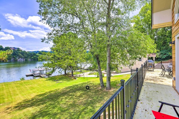 Property grounds - Waterfront Piney Flats Home w/ Private Dock! (Piney Flats)