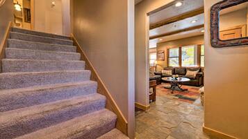 Apartamento (4 Bedrooms) | Parte interna