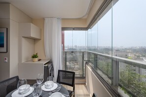 Apartment | Dining