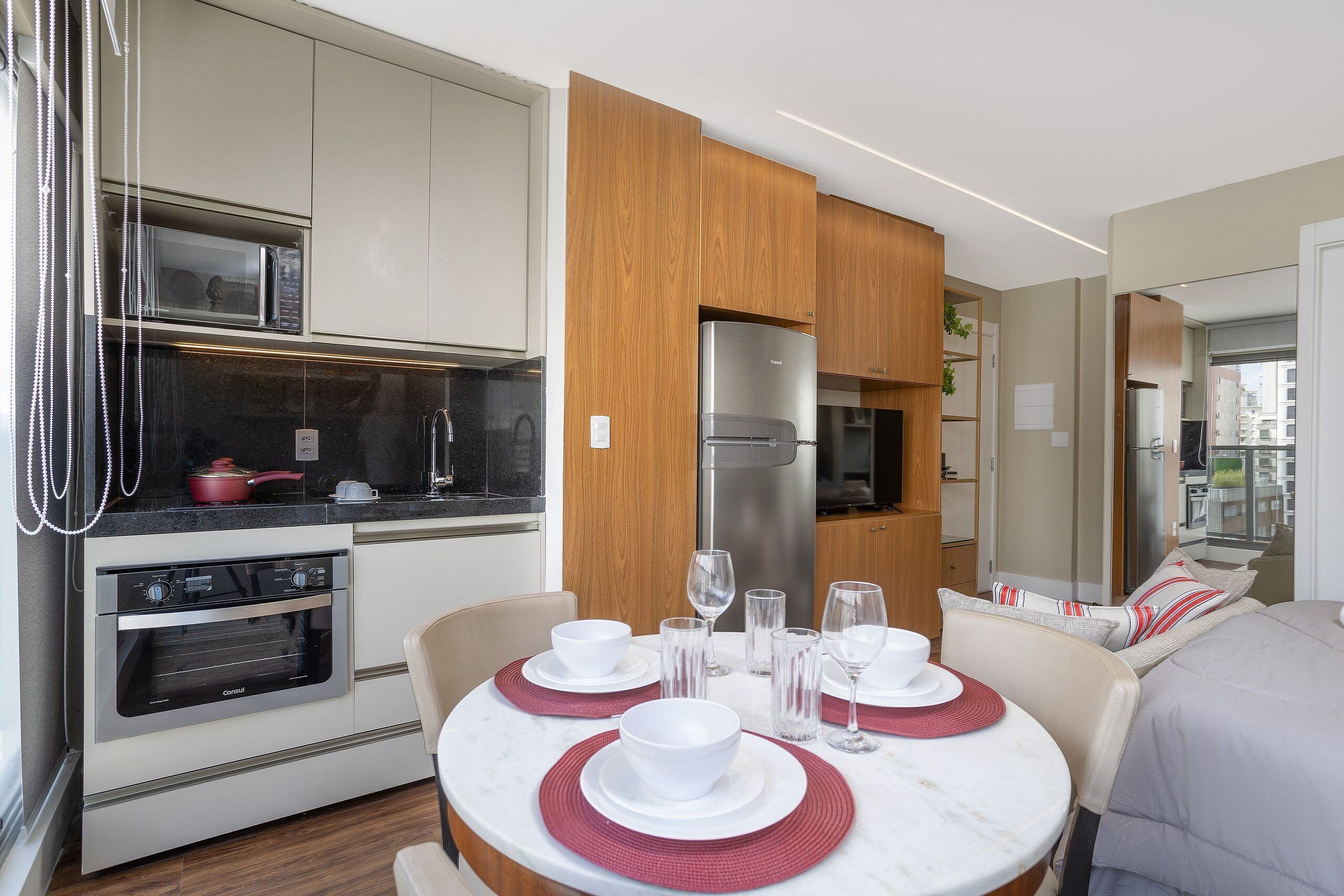 Departamento | Cocina privada | Microondas y utensilios de cocina 