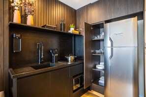 Departamento | Cocina privada | Microondas y utensilios de cocina