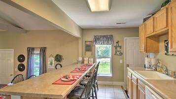 House (1 Bedroom) | Interior