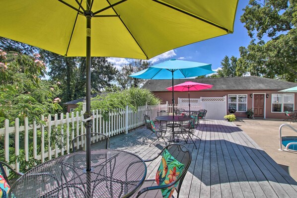 House (1 Bedroom) | Interior - 'turtle Rock' - Ironton Cabin w/ Furnished Patio! (Ironton)