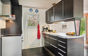 Kühlschrank, Herdplatte, Geschirrspüler
