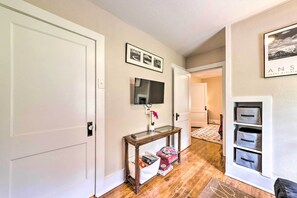 Interior - 'lucky Dawg' Pet-friendly Abode Near St Louis! (Pacific)