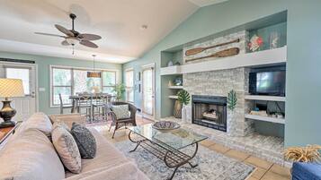 House (3 Bedrooms) | Front of property