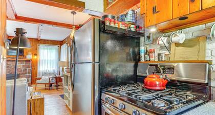 Pet-friendly Wilmington Retreat w/ Hot Tub!