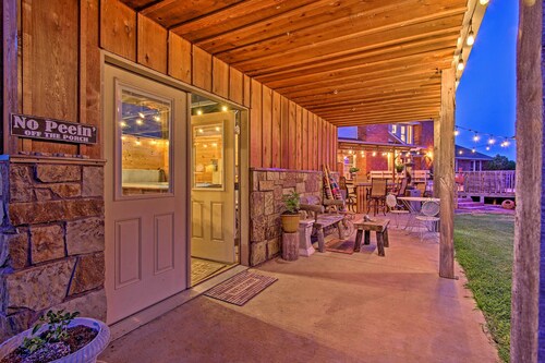 Red Bluff Inn & Retreat w/ Entire Ranch on Lake!