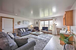 Interior - Peaceful Bird in Hand Home w/ Farmland Views! (Bird In Hand)