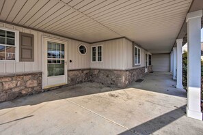 House (3 Bedrooms) | Interior - Peaceful Bird in Hand Home w/ Farmland Views! (Bird In Hand)