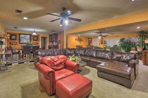 House (4 Bedrooms) | Interior