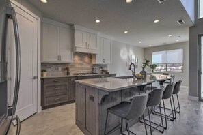 House (4 Bedrooms) | Interior - Spacious La Verkin Home: Near Zion Nat'l Park (La Verkin)