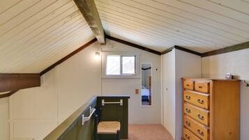 House (1 Bedroom) | Interior