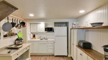 House (1 Bedroom) | Interior