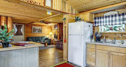 Arkdale Studio Cabin w/ On-site ATV Trails!