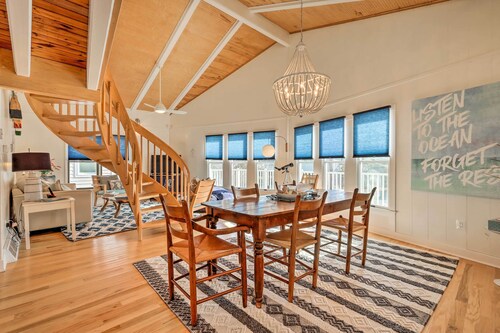 Coastal Bethany Beach Home: Walk to Beach!