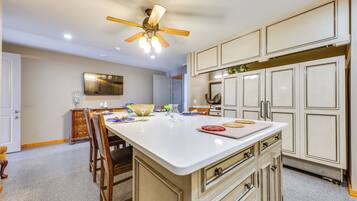 Villa (5 Bedrooms) | Interior