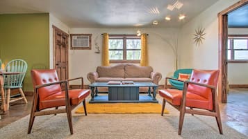 Apartment (2 Bedrooms) | Front of property
