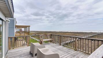 House (2 Bedrooms) | Front of property