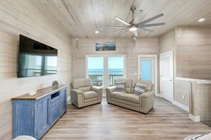 Interior - Seven Palms 3 Bedroom Home by RedAwning (Fulton)