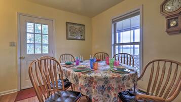 Cottage (2 Bedrooms) | Interior