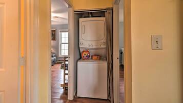 Cottage (2 Bedrooms) | Interior