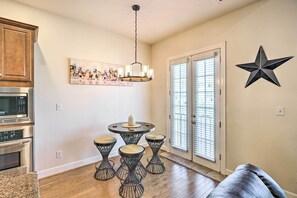 Apartment (3 Bedrooms) | Interior - Pet-friendly Houston Home - 3 Mi to NRG Stadium! (Houston)