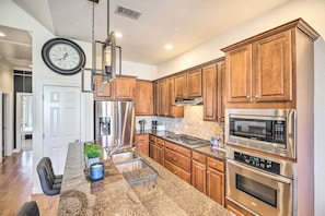 Apartment (3 Bedrooms) | Interior - Pet-friendly Houston Home - 3 Mi to NRG Stadium! (Houston)