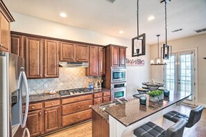 Interior - Pet-friendly Houston Home - 3 Mi to NRG Stadium! (Houston)