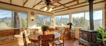 Secluded Mountain Hideaway < 8 Miles to Bass Lake!