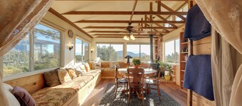 Secluded Mountain Hideaway < 8 Miles to Bass Lake!