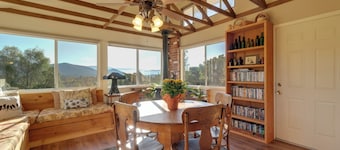 Secluded Mountain Hideaway < 8 Miles to Bass Lake!