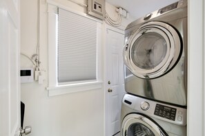 Interior - Sunny California Retreat Near Knotts Berry Farm! (Long Beach)