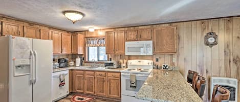 House (3 Bedrooms) | Interior