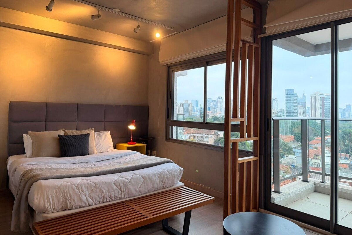 Apartamento básico | Escrivaninha, Wi-Fi de cortesia