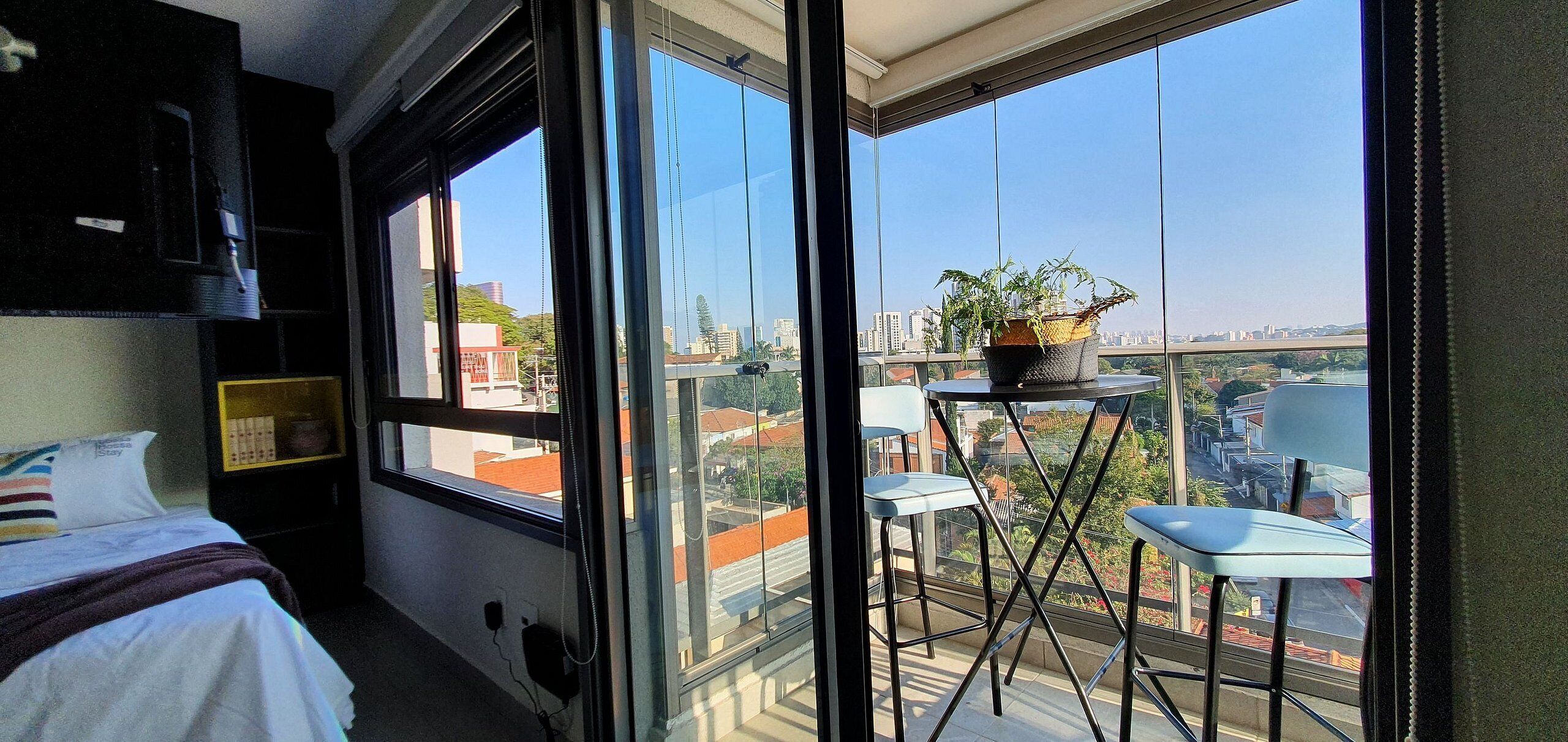 Business Apartment | Desk, free WiFi