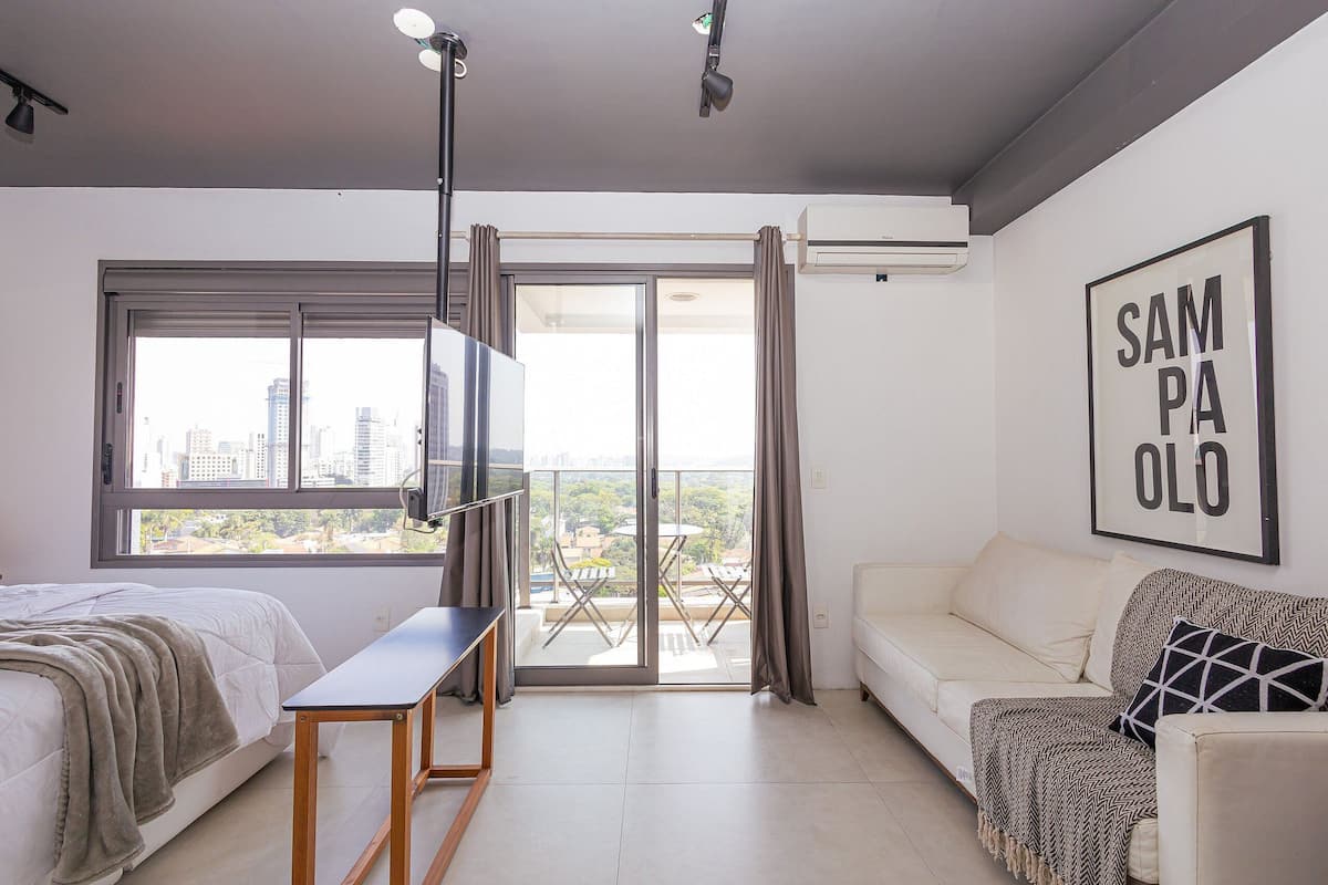 Apartamento básico | 1 dormitorio, escritorio, wifi gratis