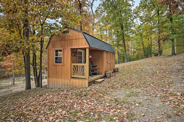 Interior - 1 Mi to Raystown Lake: 'clint Eastwood' Cabin (Huntingdon)