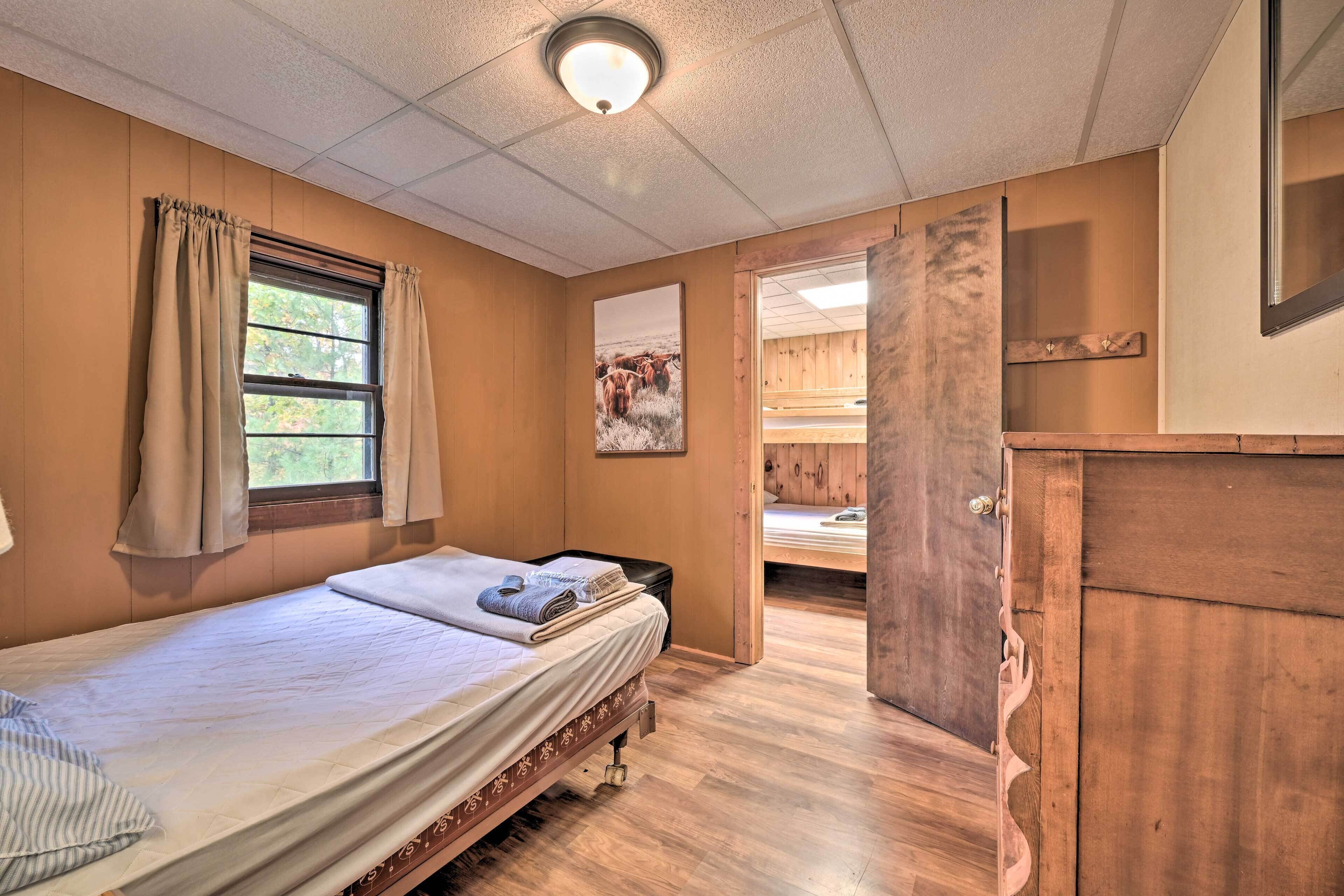 House (2 Bedrooms) | Interior