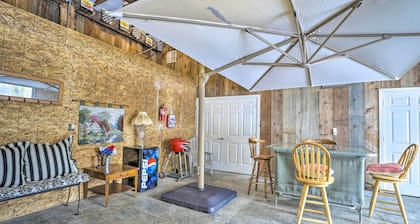 Cozy Darrington Cottage w/ Grill, Near Trails
