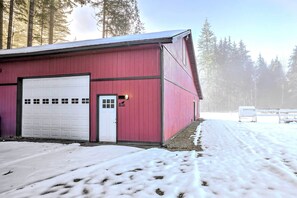 Cottage (1 Bedroom) | Interior - Cozy Darrington Cottage w/ Grill, Near Trails (Darrington)