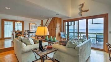 Cottage (2 Bedrooms) | Front of property